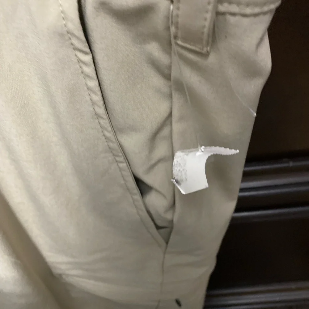 Shorts - Picture 3 of 4